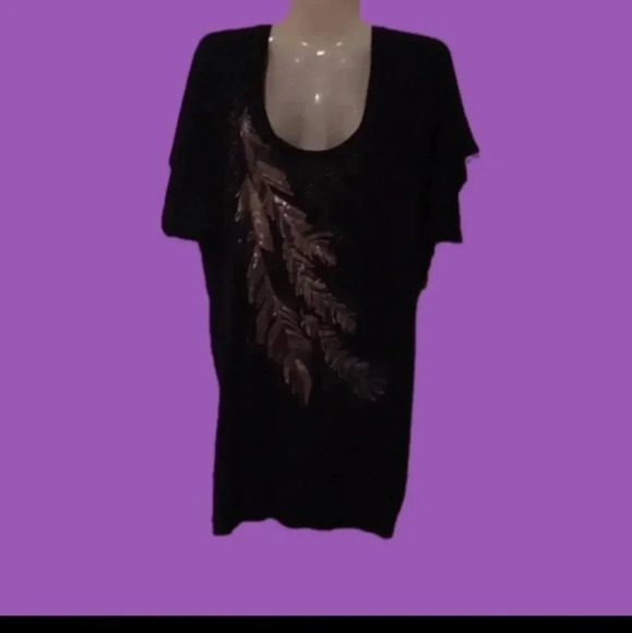 💙🐾Gorgeous black top with sparkly decor and low neckline - Picture 5 of 13